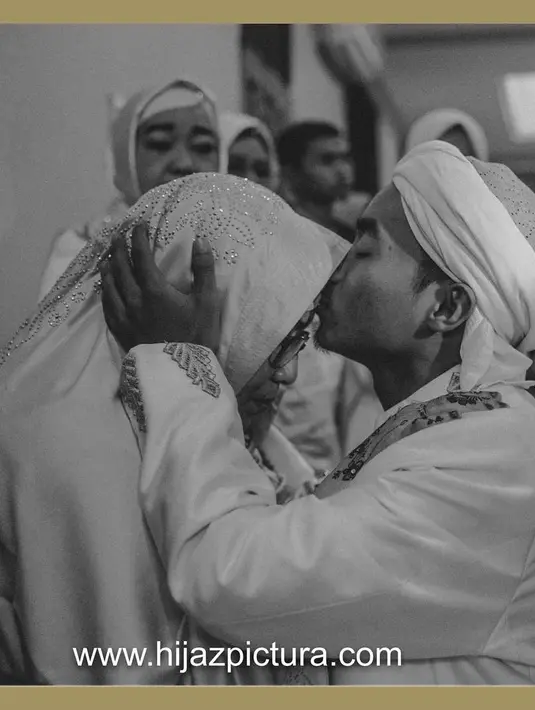 "Hmm gini ya.. jadi awal saya bertengkar dengan taqy itu karena saya di swiss di gunung es yang saya tidak tau medannya seperti apa yang pasti dingin dan namanya gunung pasti terjal," tulisnya. (Instagram/taqy_malik)