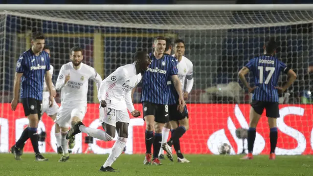 FOTO: Meski Unggul Jumlah Pemain, Real Madrid Cuma Menang Tipis 1-0 atas Atalanta - Ferland Mendy