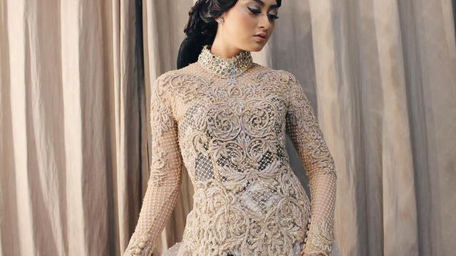 Pesinden di One Man Show, In 6 Pesona Memes Prameswari saat Pakai Kebaya