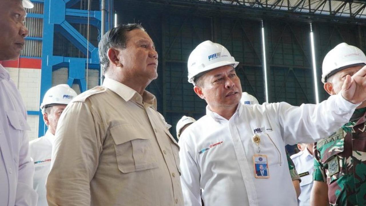 Prabowo berharap para pekerja bersemangat sampai mimpi membangun fregat pertama dalam negeri itu terwujud.<br>