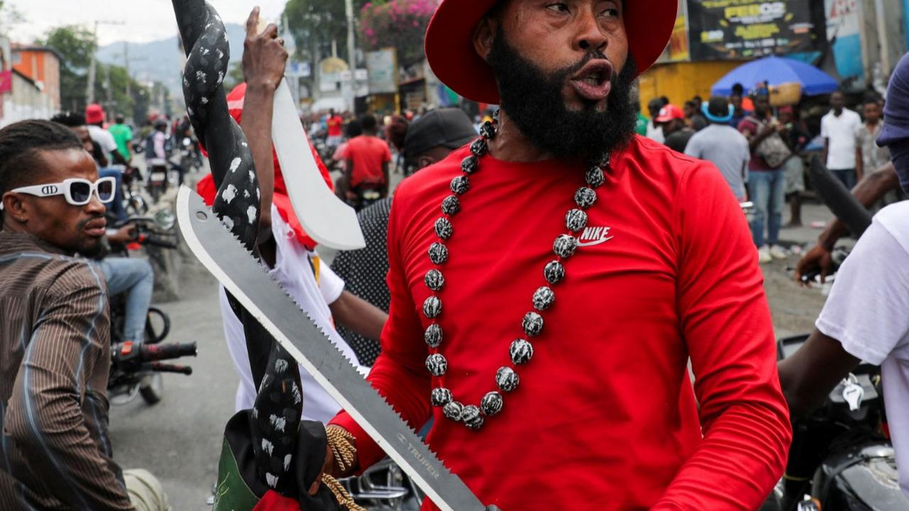 Ratusan warga Haiti turun ke jalan pada hari Senin (5/2/2024) untuk memprotes pemerintahan Perdana Menteri Ariel Henry yang tidak terpilih.<br>Foto: REUTERS/Ralph Tedy Erol<br>