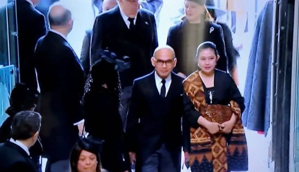 Prosesi ini juga dihadiri oleh Desra Percaya, Dubes Indonesia untuk Inggris. Foto: Dokumen Pribadi.