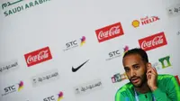 Gelandang timnas Arab Saudi, Abdullah Otayf mengaku siap membuat kejutan di Piala Dunia 2018. (AFP/ Paul Ellis)