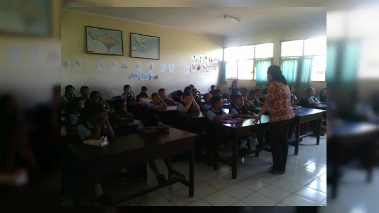 Wali kelas Angeline