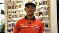 Veda Ega Pratama saat diwawancara Bola.com. (Muhammad Iqbal Ichsan/Bola.com)