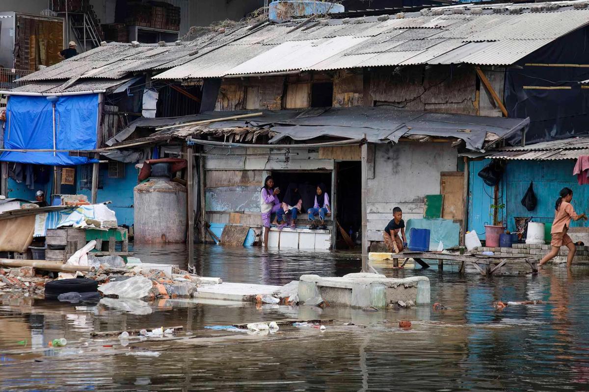 FOTO: Banjir Rob di Muara Baru Jakarta Utara
