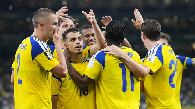 Foto: Momen Yasin Ayari Enggan Lakukan Selebrasi meski Cetak Brace dalam Kemenangan 5-1 Swedia di Piala Dunia 2026