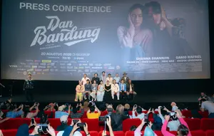 5 Fakta Film Dan Bandung: Termasuk Rahasia Tangisan dan Obat Asam Lambung Samo Rafael