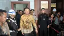 Gubernur DKI, Basuki Tjahaja Purnama seusai menjalani sidang perdana pengujian Undang-Undang Pilkada mengenai cuti selama masa kampanye di Mahkamah Konstitusi, Jakarta, Senin (22/8). Ahok datang tanpa didampingi kuasa hukum. (Liputan6.com/Johan Tallo)