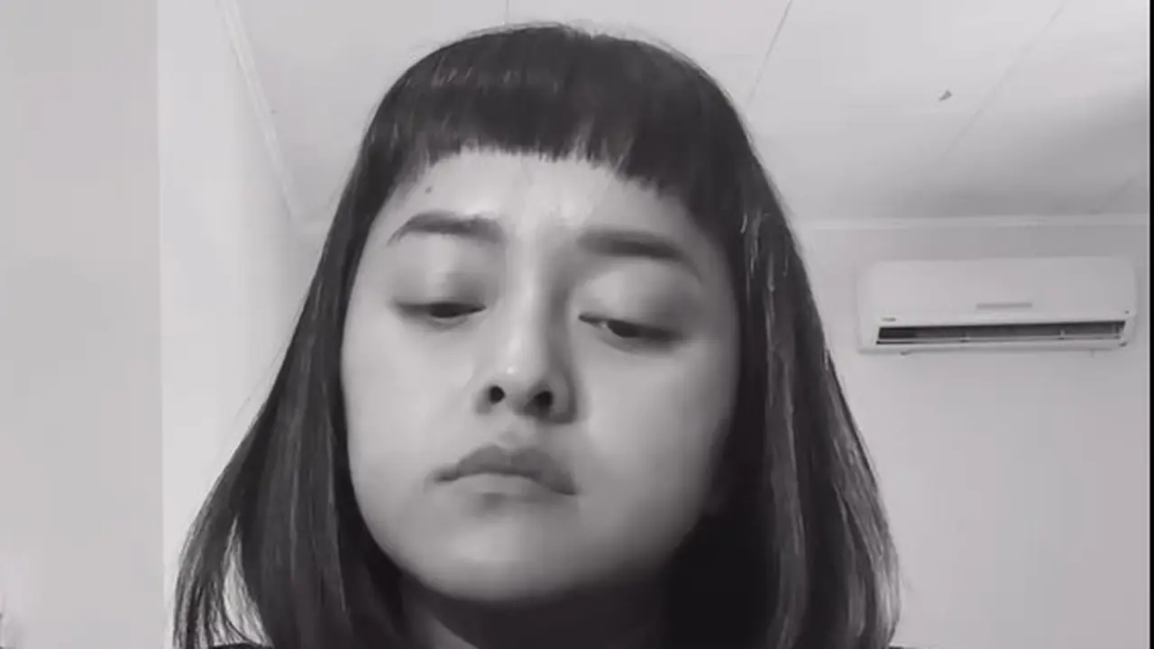 Video Lizzie Parra