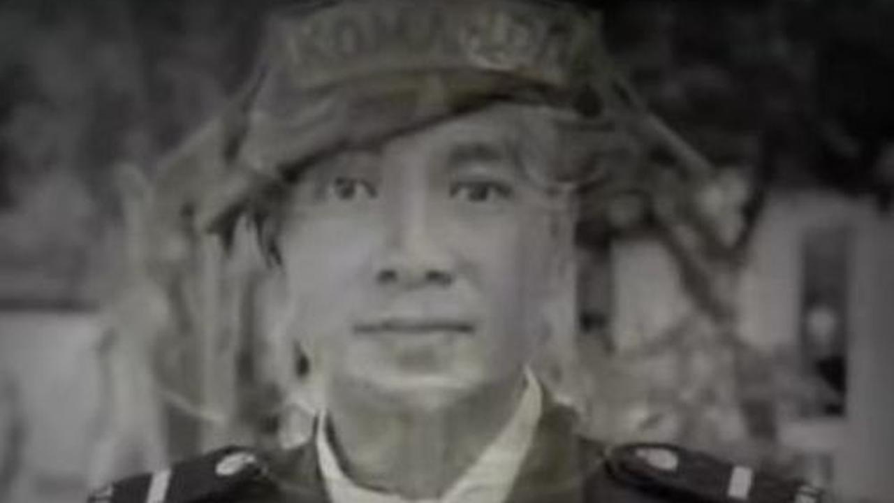 Letda Destra sendiri adalah prajurit dari korps baret merah yang terakhir berdinas di Pusat Pendidikan Infanteri (Pusdikif).