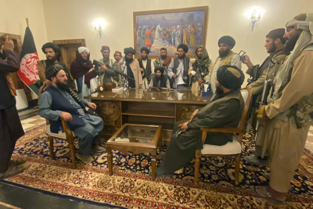 FOTO: Taliban Duduki Istana Kepresidenan Afghanistan