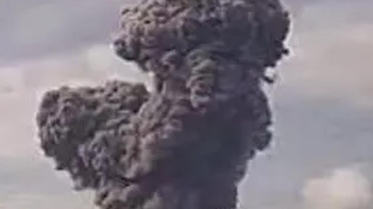 Gunung Anak Krakatau Erupsi, Masyarakat Diminta Tak Takut Berwisata ke Pantai Anyer