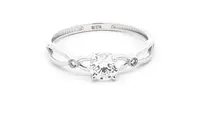 Harga cincin emas UBS Gold Cincin Emas Solitaire - CC17351 - 17K (Sumber: ubslifestyle)