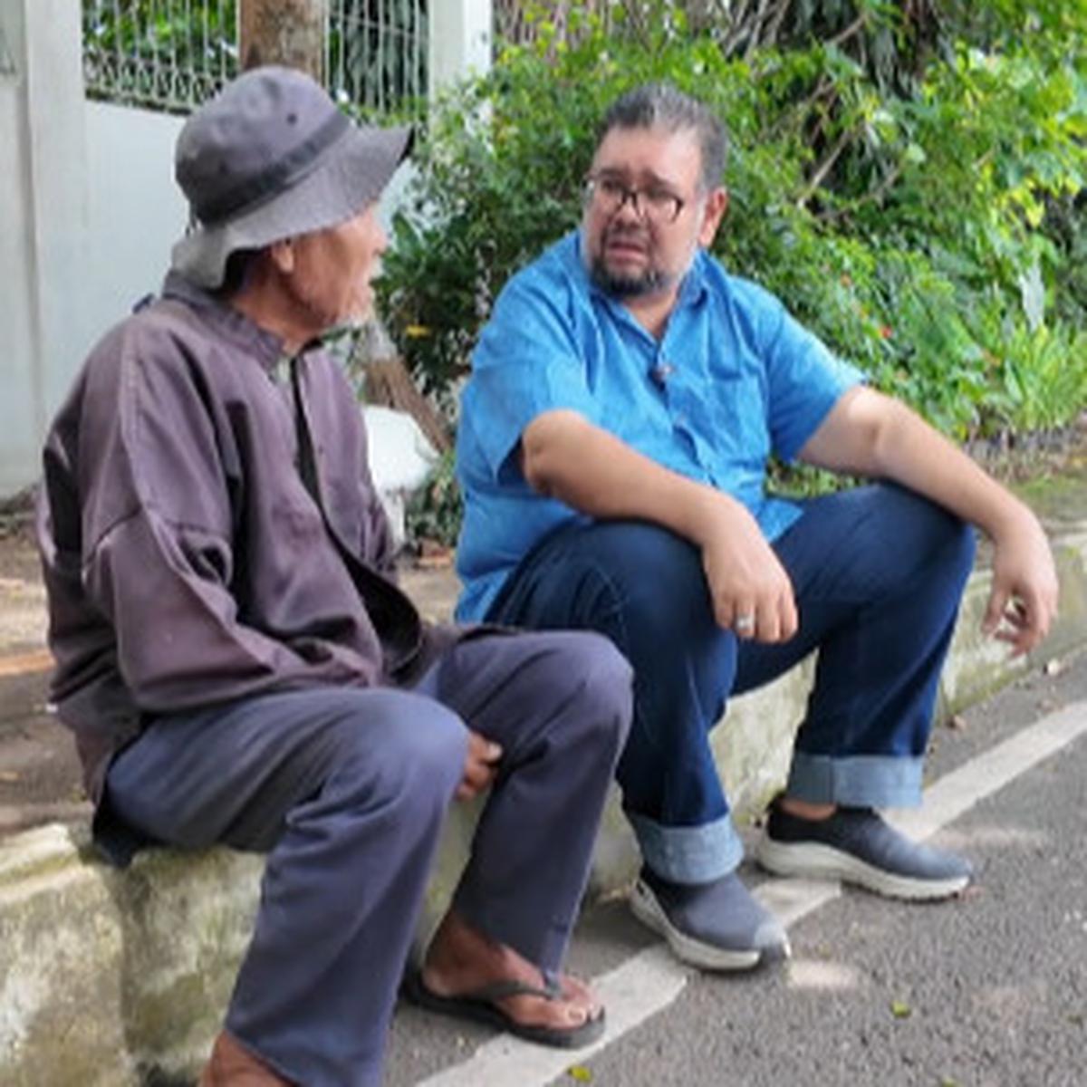 Sultan dari Malaysia Sedih Lihat Kakek 78 Tahun Kuli Macul di Bandung,