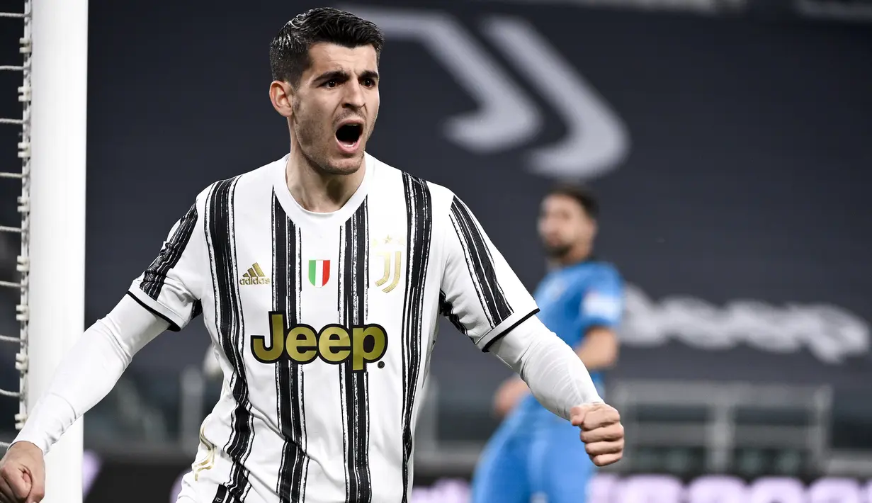 Penyerang Juventus, Alvaro Morata berselebrasi usai mencetak gol ke gawang Spezia pada pertandingan Liga Serie A Italia di Stadion Allianz, Turin, Italia, Rabu (3/3/2021). Juventus kini bertengger di posisi 3 klasemen  dan hanya terpaut 3 angka dari AC Milan. (Marco Alpozzi/LaPresse via AP)