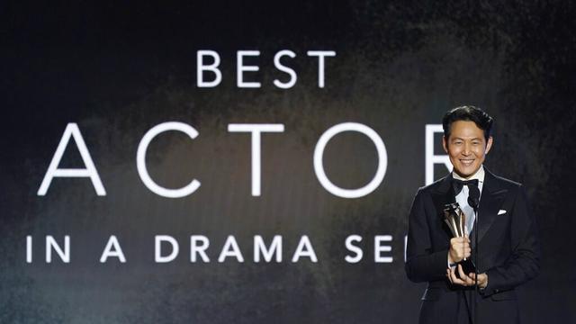 Lee Jung Jae di Critics Choice Awards 2022. (AP Photo/Chris Pizzello)