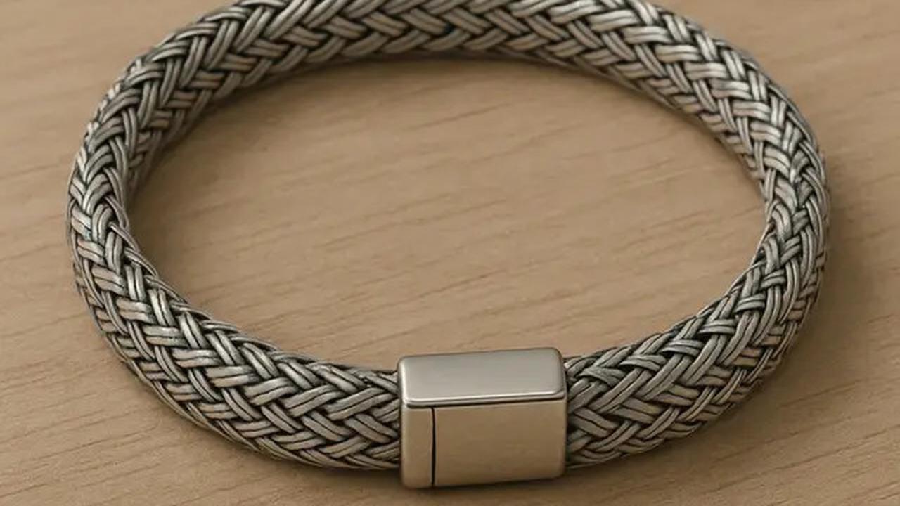 7 Model Gelang Perak yang Timeless, Tetap Stylish Meskipun Tren Mode Berubah
