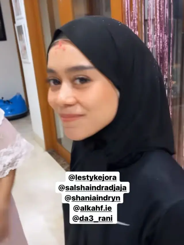 6 Momen Ulang Tahun Lesty Kejora ke-23, Dapat Kejutan dari Sahabat