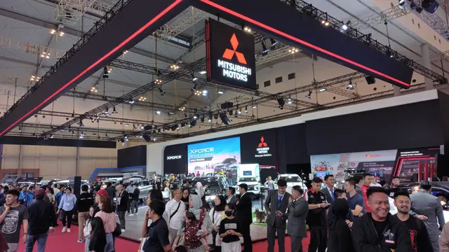 Booth Mitsubishi.