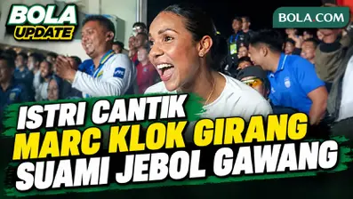 Gol kapten Persib Bandung, Marc Klok, ke gawang Dewa United disambut suka cita sang istri, Cacharel Klok. 

Sambil menggendong sang buah hati, Cacharel terlihat bahagia menyaksikan momen spesial suaminya di tribun Stadion Si Jalak Harupat, Kabupate...