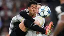Dalam laga ini, Real Madrid mendominasi penguasaan bola mencapai 66 persen. Sebanyak 26 tembakan mampu dilepaskan dengan sembilan di antaranya tepat sasaran. (AP Photo/Manu Fernandez)