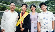 Putra Sulung Pongki Barata dan Sophie Navita Resmi Jadi Sarjana, Lulusan UGM