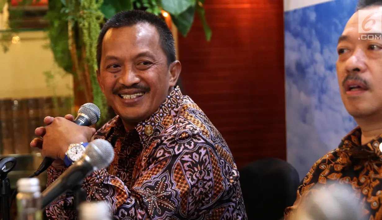 Direktur Umum dan SDM PT Perusahaan Gas Negara (PGN) Desima E Siahaan saat memberi sambutan dalam Rapat Umum Pemegang Saham Luar Biasa di Jakarta, Kamis (25/1). (Liputan6.com/Angga Yuniar)
