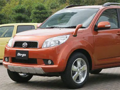 Daihatsu Terios? Toyota Rush? Salah! Ini adalah Toyota Bego yang merupakan Rush atau Terios versi pasar di luar Indonesia. Namanya cukup aneh dan terkesan tidak enak ya. (Source: paultan.org)