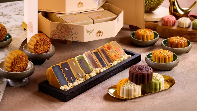 Terdapat 4 koleksi varian mooncake hampers dengan berbagai varian
