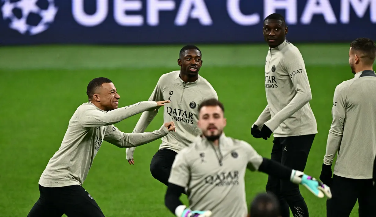 PSG akan bersua AC Milan dalam laga keempat Grup F Liga Champions 2023/2024 yang digelar di San Siro pada Rabu (8/11/2023) dini hari WIB. (GABRIEL BOUYS / AFP)