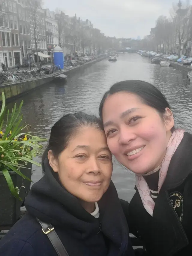 Gracia Indri ajak sang ibu keliling Amsterdam