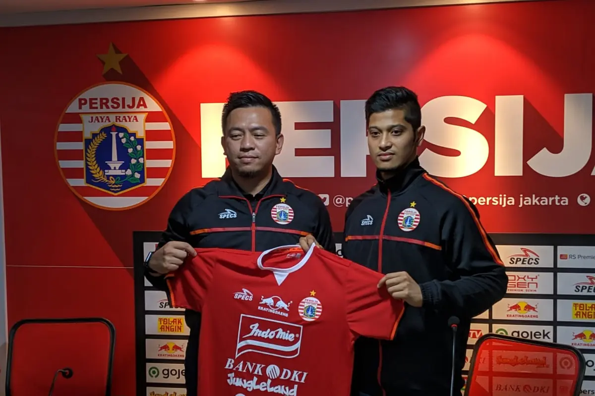 Persija memperkenalkan Farri Agri sebagai rekrutan anyar di Kantor Persija, Setiabudi, Jakarta Selatan, Rabu (18/9/2019).
