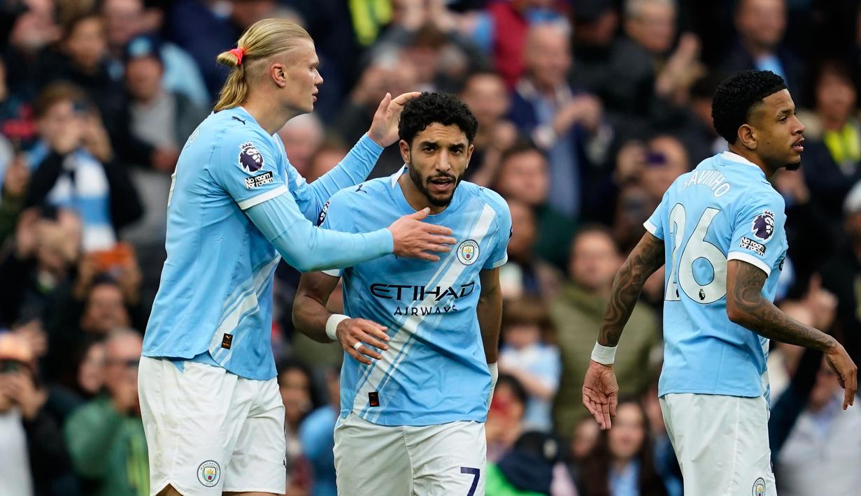 Gol pamungkas dari Manchester City dilesatkan oleh Omar Marmoush menjelang berakhirnya pertandingan. Skor 3-0 membuat Manchester City kini terus memberikan ancaman ketat untuk Arsenal. Mereka hanya berjarak dua poin dalam tiga laga tersisa. (AP Photo/Dave Thompson)