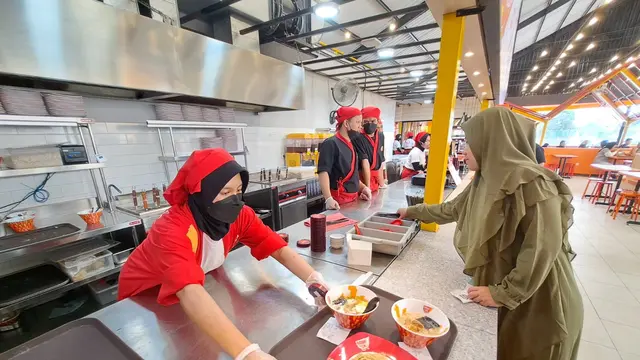 Nongkrong Asyik di Restoran Ramen Halal, Harganya Tak Beda dari Penjual Mi Gerobakan