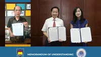 Foto dari sisi kiri: Sekretaris I BPK PENABUR Jakarta - Dr. Tiorimun Tiorimin, Presiden Universitas Tunghai - Dr. Kuo-En Chang, dan Kepala Bagian Kerjasama Internasional - Dr. Min-Hsun Liao).