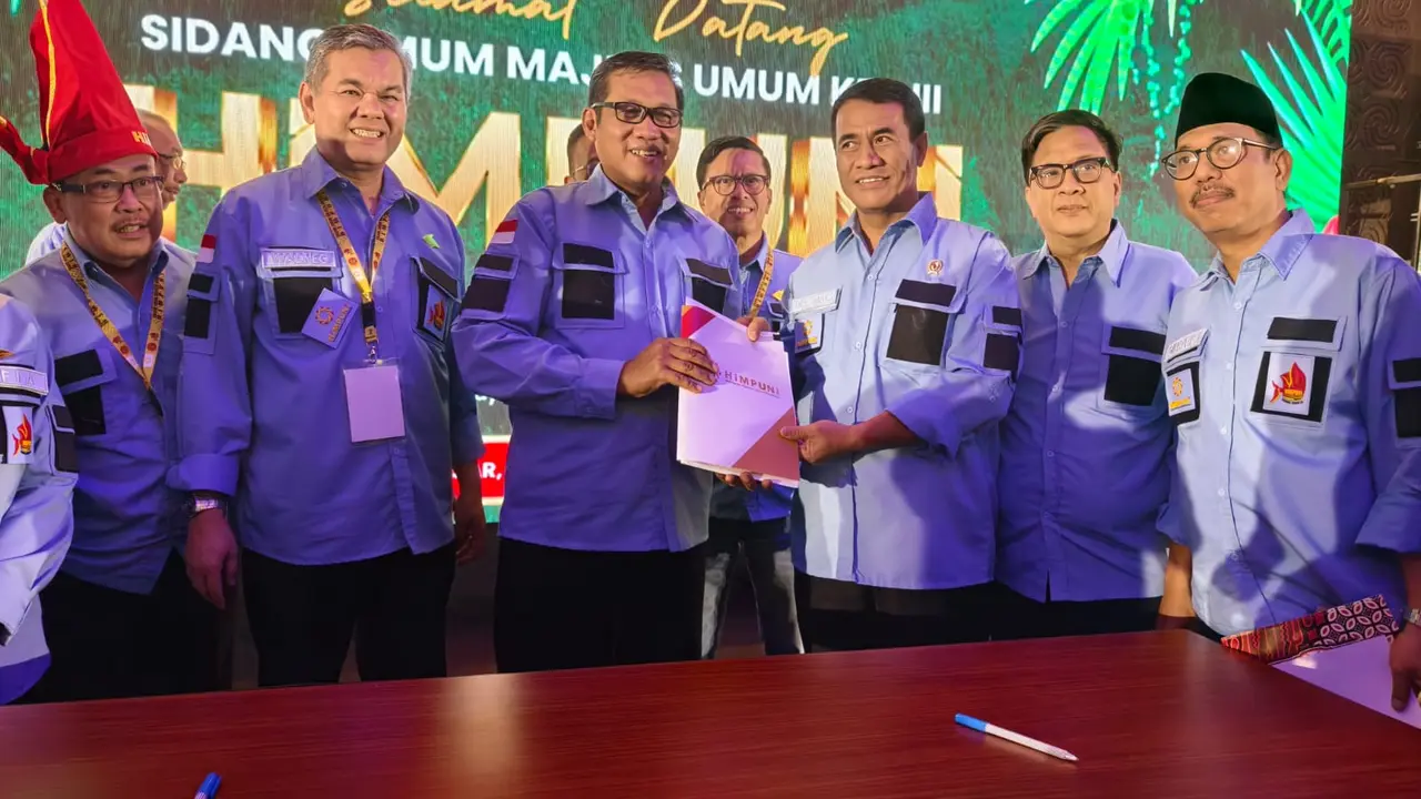 IKA UNHAS didapuk sebagai Koordinator Presidium Himpunan Alumni Perguruan Tinggi Negeri Indonesia (Himpuni) periode 2025-2028 yang diketuai Menteri Pertanian, Andi Amran Sulaiman (Istimewa)