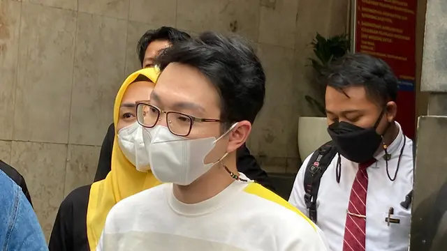 Dokter Richar Lee dan kuasa hukumnya Razman Arif Nasution