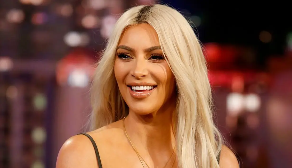 Kim Kardashian baru saja menyambut kelahiran anak ketiganya, Chicago West dengan jasa rahim pengganti pada 15 Januari lalu. (Getty Images - Cosmopolitan)