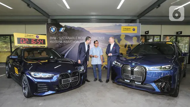 Kendaraan Full Listrik BMW dan MINI Kawal Maybank Marathon