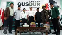 Sejumlah tokoh hadir saat talkshow Menghadirkan Kembali Spirit Gus Dur di DPP PKB, Jakarta. (22/12/2015). Talkshow diadakan sebagai peringatan Haul ke 6 Gus Dur. (Liputan6.com/Johan Tallo)