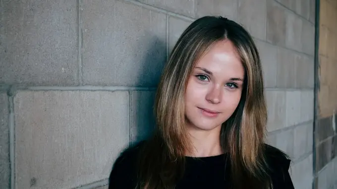 Mencegah Penuaan Dini dan Menyamarkan Kantung Mata