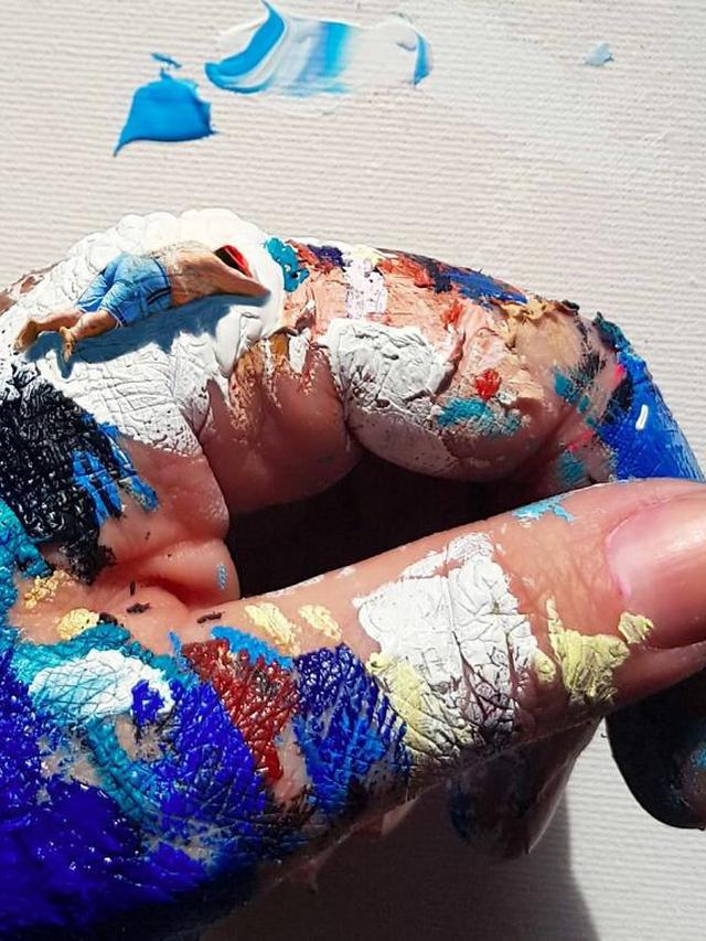 Jadikan Tangan Sebagai Kanvas, 6 Karya Seniman Ini Bak Sungguhan