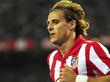 Penyerang Atletico Madrid, Diego Forlan ketika beraksi di laga La Liga menghadapi Almeria di Vicente Calderon, 23 September 2009, di Madrid. AFP PHOTO/Pedro ARMESTRE