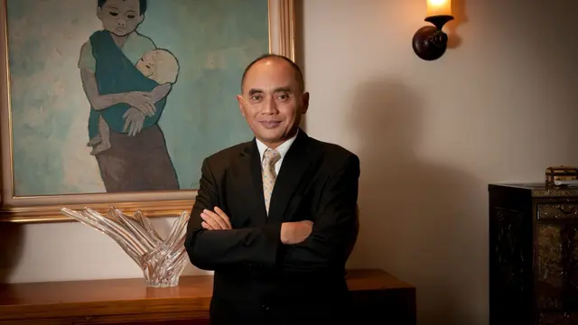 Penulis Alwin Arifin merilis sebuah buku berjudul Finding The Almighty God: Mencari Tuhan Melalui Science (https://www.instagram.com/p/CcO3GVMvmzP/)