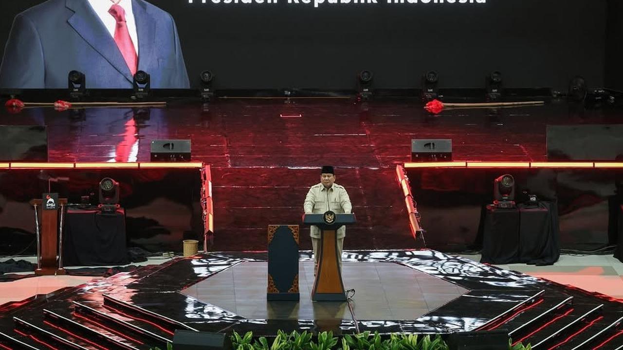 VIDEO: Senyum Prabowo Sambil Tunjuk Sis Grace Natalie PSI "Ingat Enggak Kamu yang Telepon?"