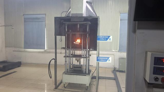 Melihat Langsung Pabrik Baterai Lithium LFP Milik BYD di China (Arief A/Liputan6.com)