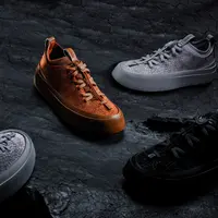 Zegna luncurkan The Triple Stitch™ MRBAILEY® sneakers, hasil kolaborasi antara ZEGNA Artistic Director Alessandro Sartori dan Daniel Bailey.