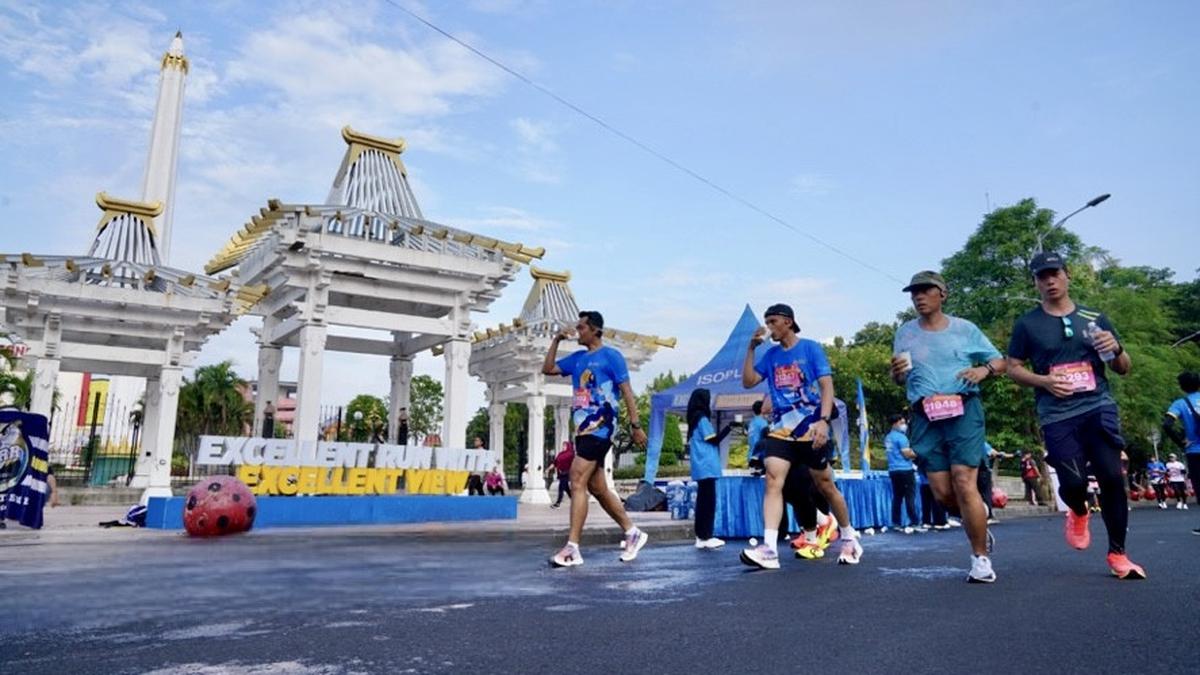 Ajak Masyarakat Hidup Sehat, ISOPLUS Run Surabaya 2024 Hadirkan Event ...
