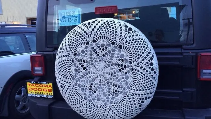 [Bintang] 10 Kado dari Nenek yang Bikin Kamu Ingin Marah-marah!